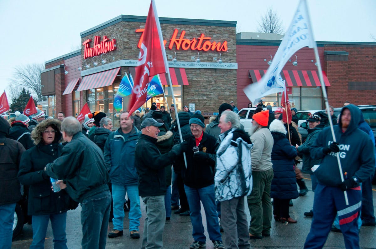 People are slamming a Toronto Tim Hortons with one-star reviews for  different reasons